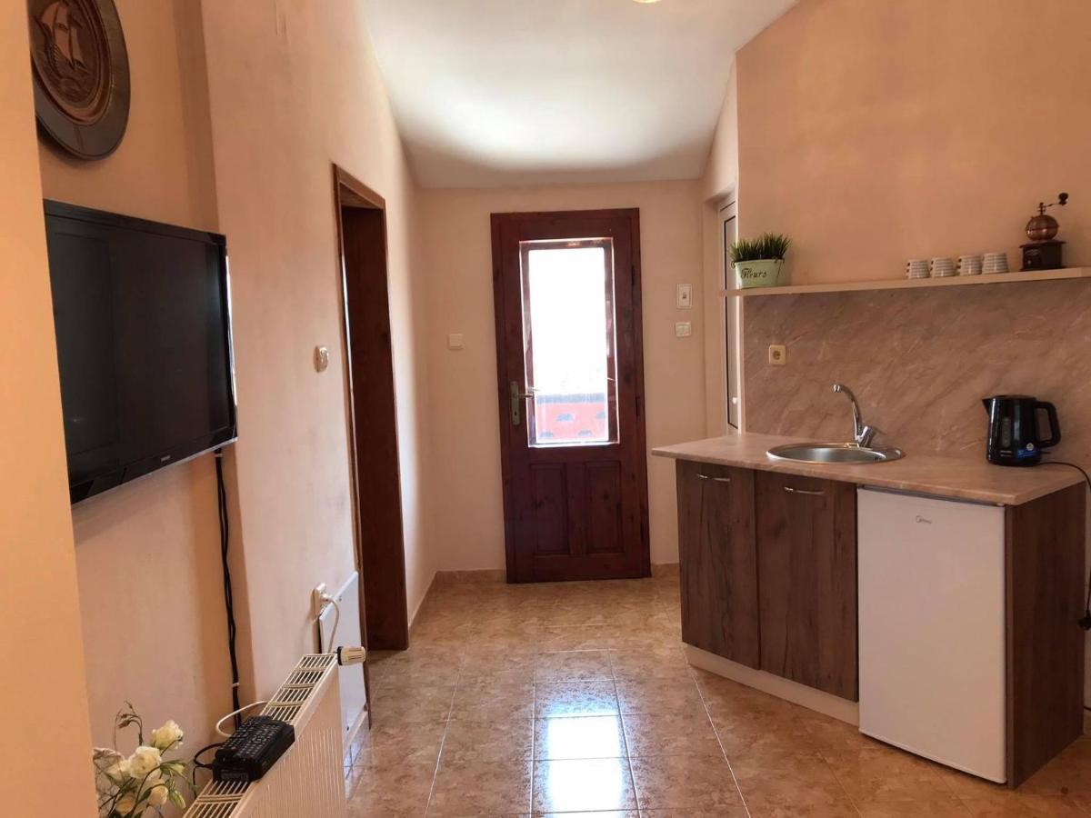 Къща За Гости Загорски Hotel Kalofer Exterior foto