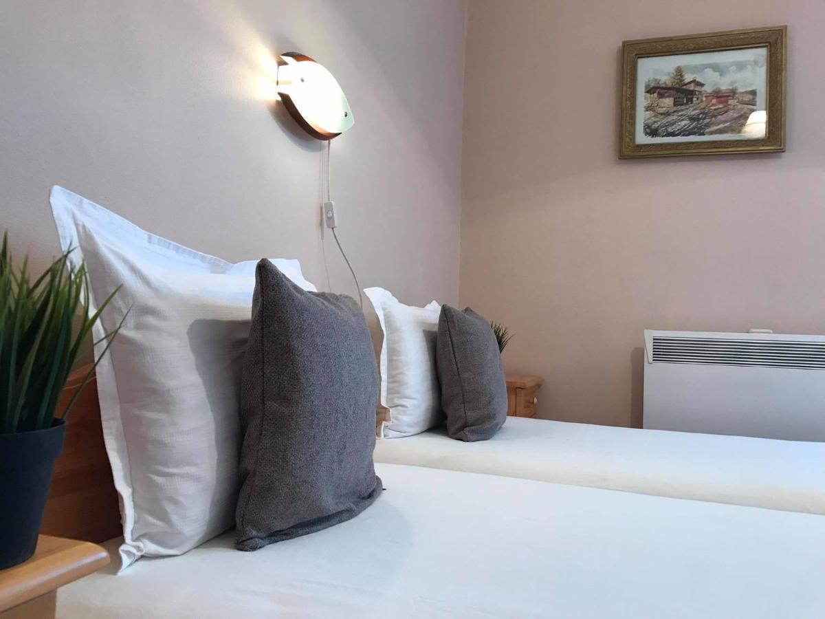 Къща За Гости Загорски Hotel Kalofer Exterior foto